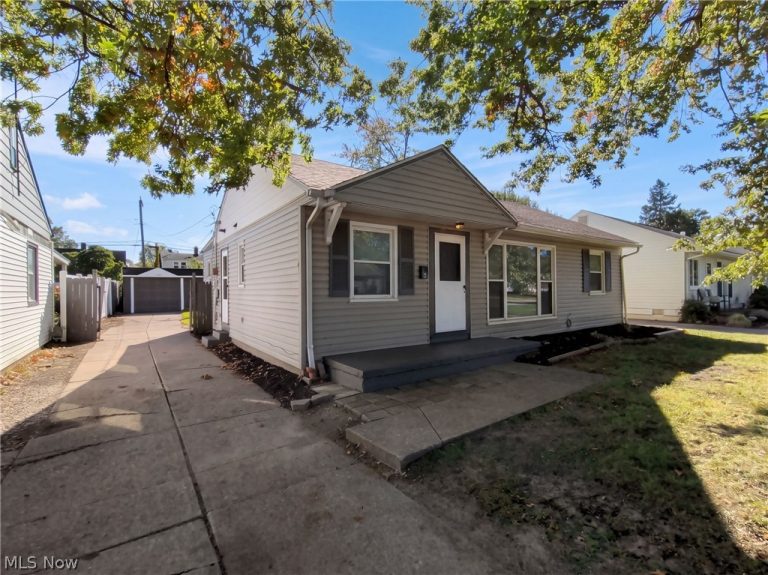 13807 Elsetta Avenue, Cleveland, OH, 44135