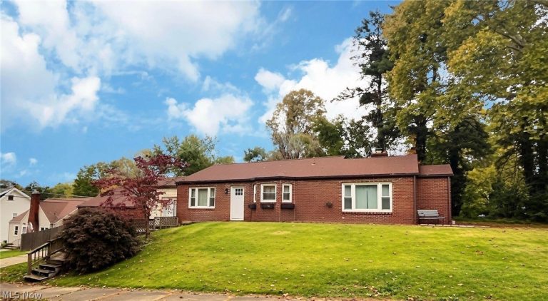1105 Ridge Road, Canton, OH, 44703