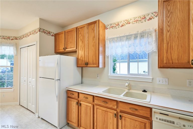 8688 Parkside Drive, Northfield, OH - Photo 8