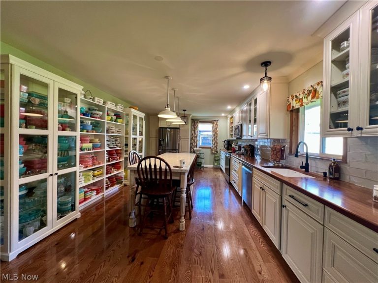 625 Garland Drive, Youngstown, OH - Photo 8