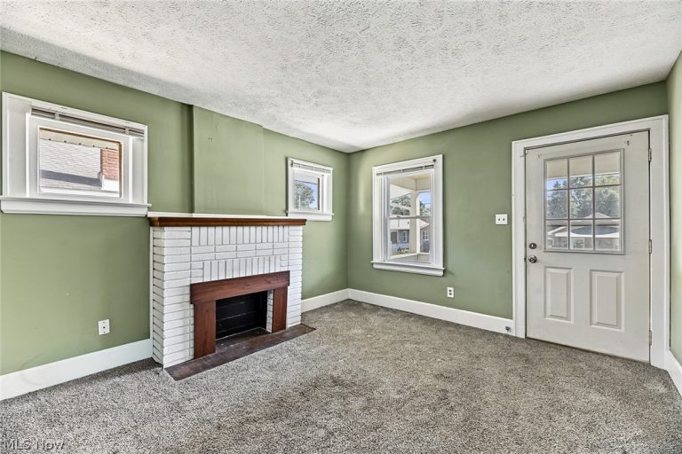 1897 Marks Avenue, Akron, OH - Photo 4
