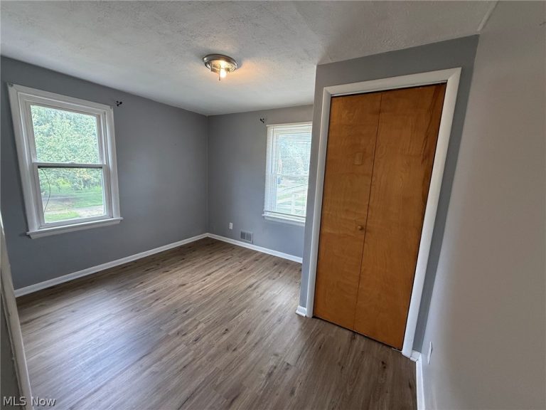 190 Mapledale Avenue, Akron, OH - Photo 8