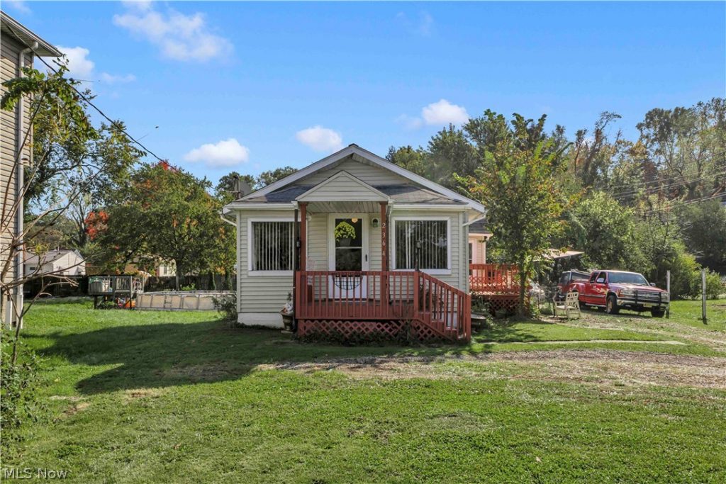 2364 Mogadore Road, Akron, OH