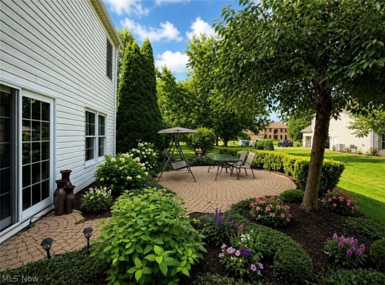 22420 Woodfield Trail, Strongsville, OH - Photo 3