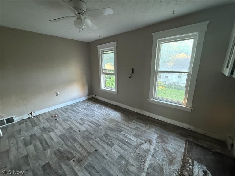 653 159th Street, Cleveland, OH - Photo 6
