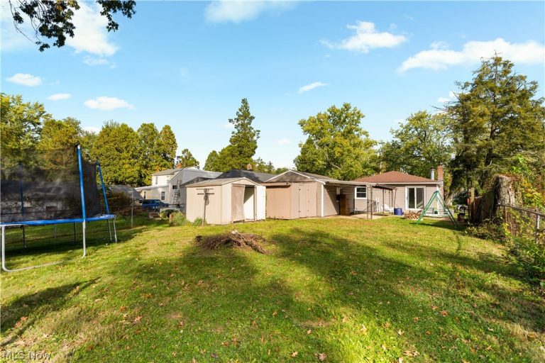 3194 Bender Avenue, Akron, OH - Photo 8