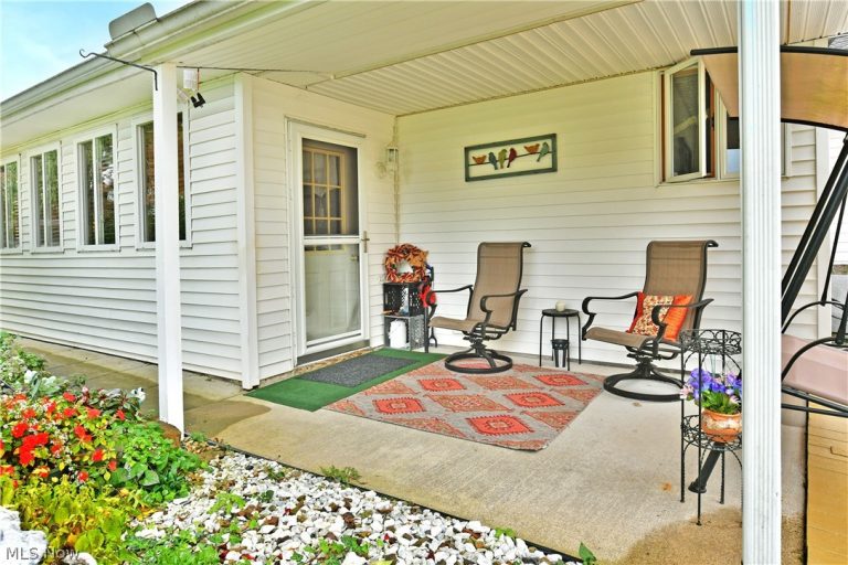 6291 Navajo Place, Poland, OH - Photo 5