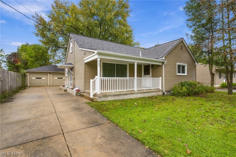 424 Simler Street, Hubbard, OH - Photo 4