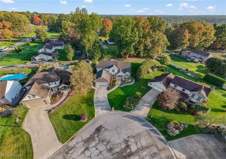 1458 Tori Pines Court, Canfield, OH - Photo 6