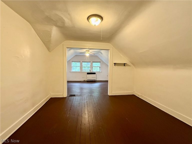 1307 Hathaway Avenue #3, Lakewood, OH - Photo 6
