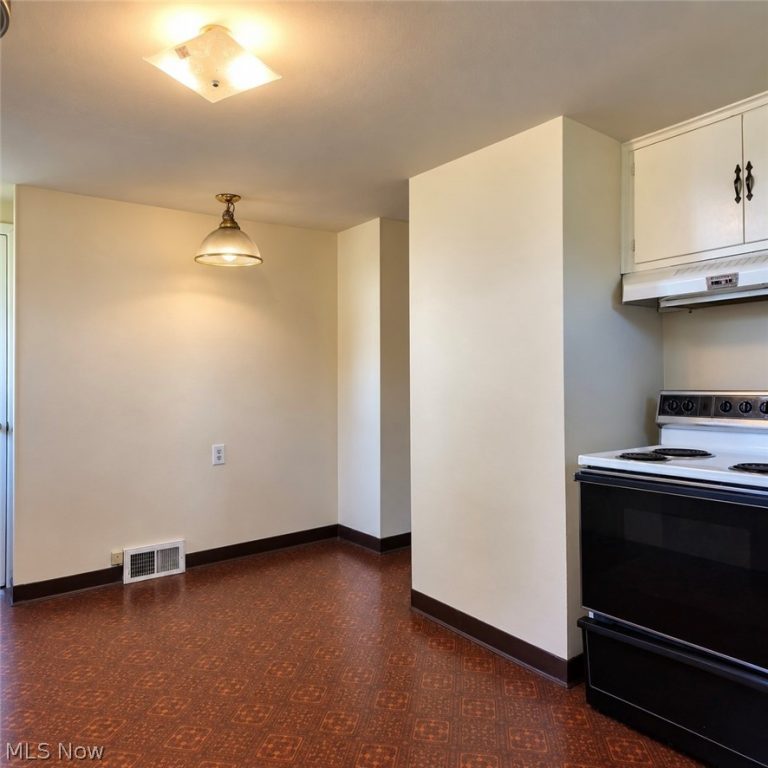 167 Sugar Street, St Clairsville, OH - Photo 8