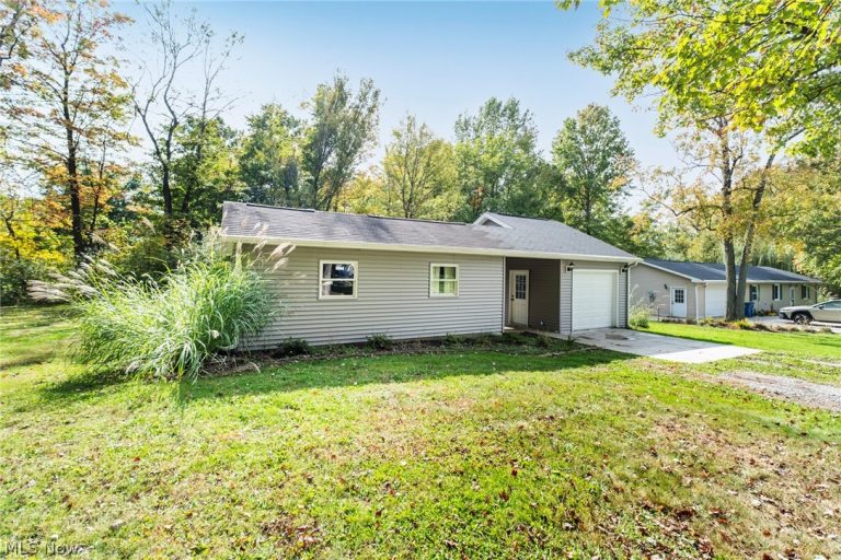 445 Park Avenue, Poland, OH - Photo 3