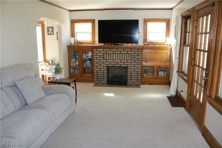 1567 Glenmount Avenue, Akron, OH - Photo 2
