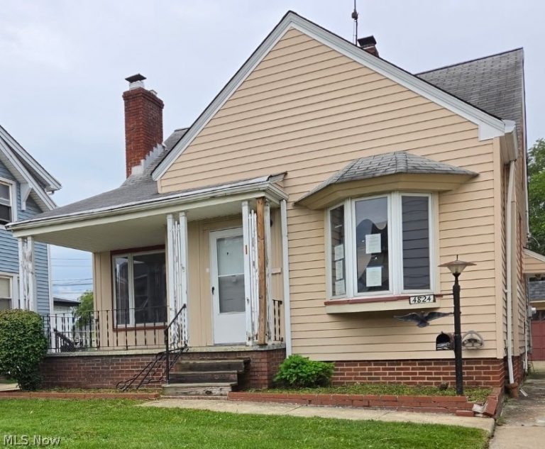 4824 84th Street, Garfield Heights, OH - Photo 2