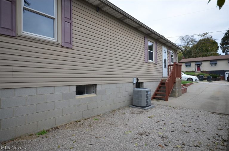 458 Sieber Avenue, Akron, OH - Photo 3