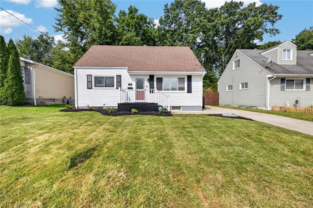 558 Alaho Street, Akron, OH