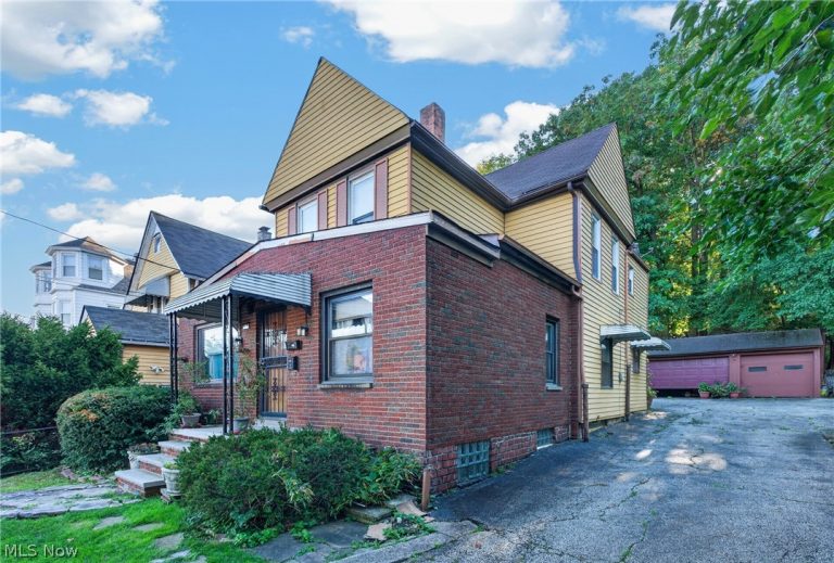 2117 Fairview Avenue, Cleveland, OH - Photo 6