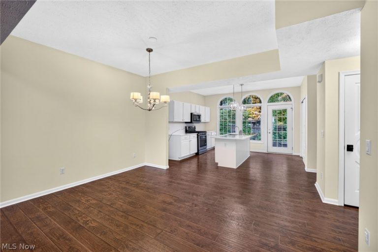 2084 Jennifer Street, Akron, OH - Photo 8
