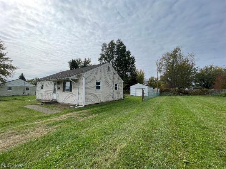 1933 Bollinger Avenue, Canton, OH - Photo 6