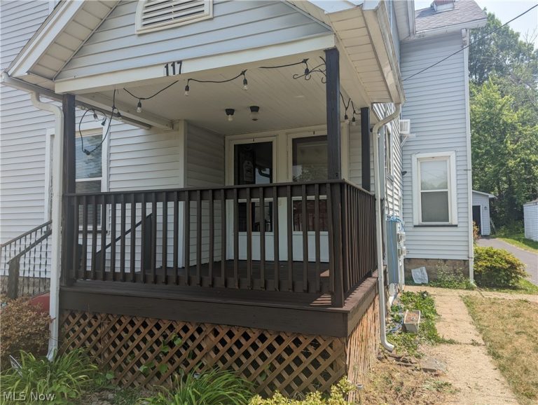 117 Gilbert Avenue, Niles, OH - Photo 3