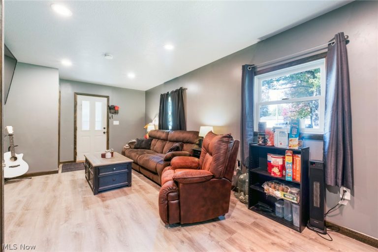 445 Park Avenue, Poland, OH - Photo 6