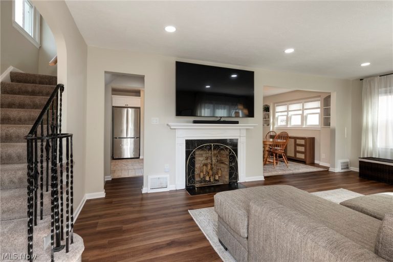 16908 Laverne Avenue, Cleveland, OH - Photo 4