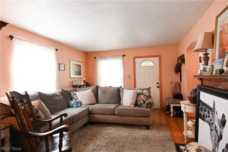 2308 Schell Avenue, Cleveland, OH - Photo 3