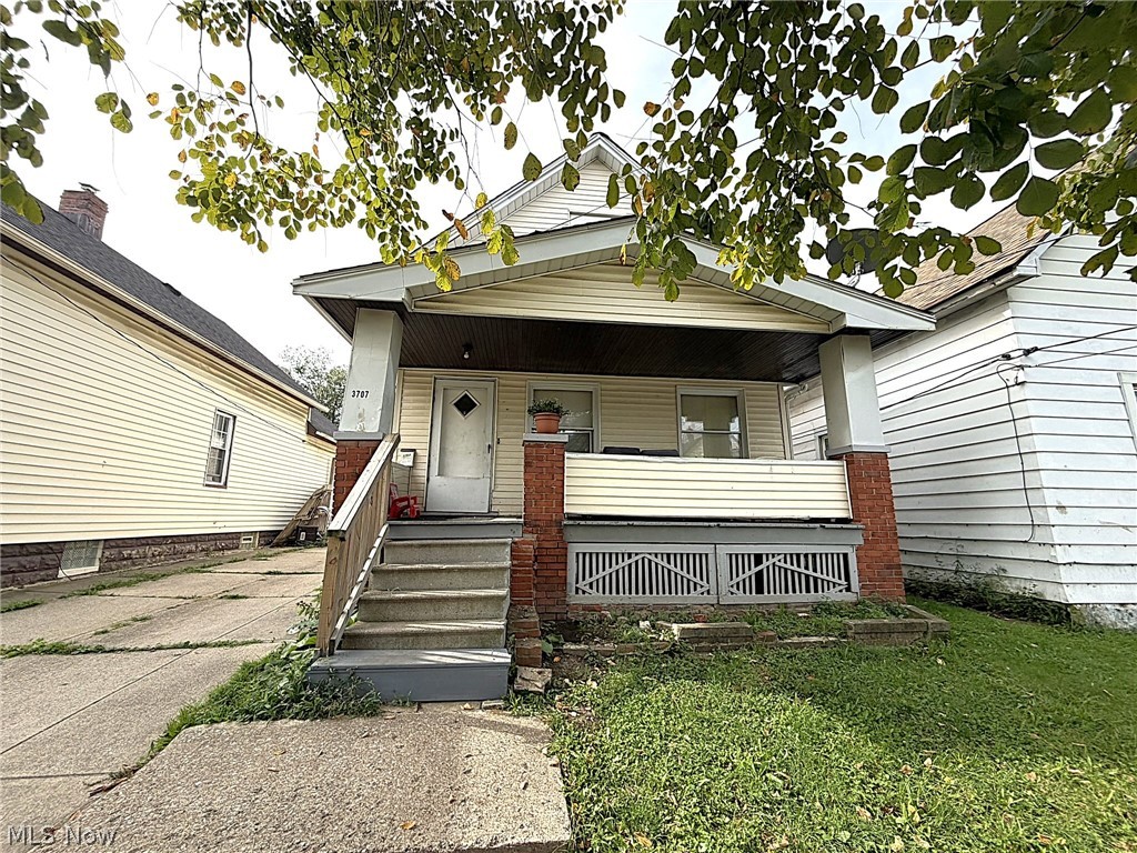 3707 Newark Avenue, Cleveland, OH