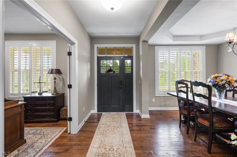 12554 Meadowview Drive, North Royalton, OH - Photo 2