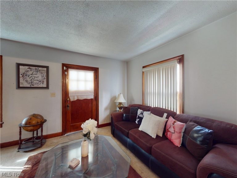10321 Dove Avenue, Cleveland, OH - Photo 5