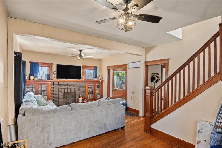 122 Belmont Avenue, Niles, OH - Photo 3