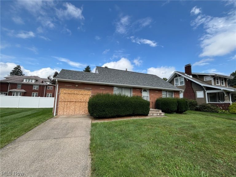 3611 11th Street, Canton, OH - Photo 2