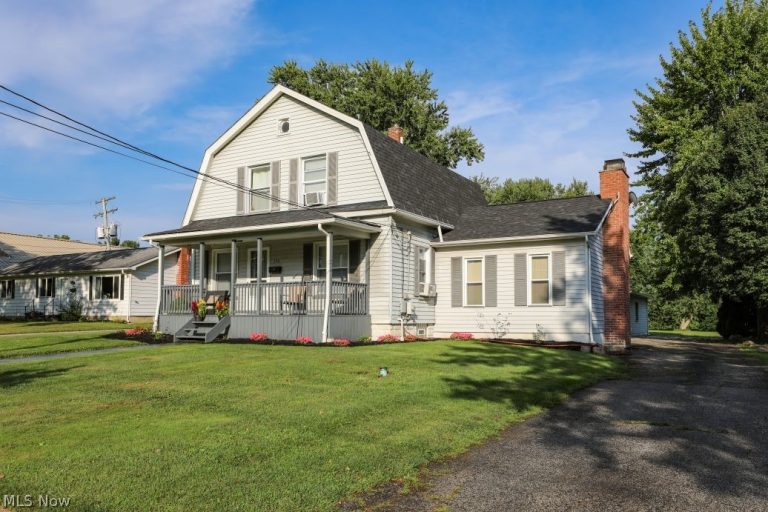 526 Freedom Street, Ravenna, OH - Photo 2