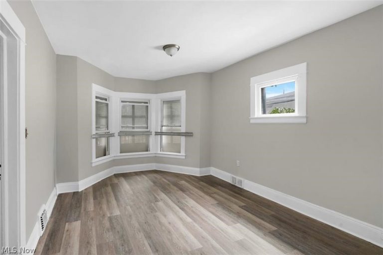 13201 Southview Avenue, Cleveland, OH - Photo 4