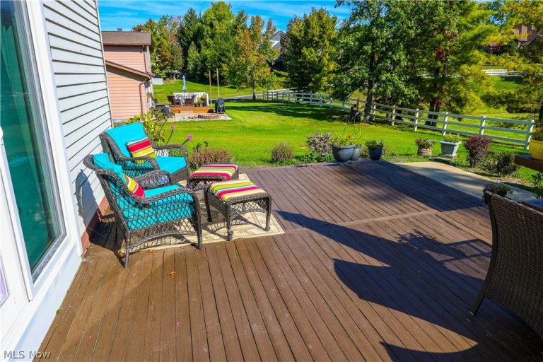 8780 Oakwood Lane, North Royalton, OH - Photo 8