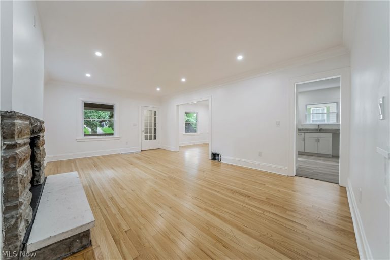 3258 Silsby Road, Cleveland Heights, OH - Photo 8