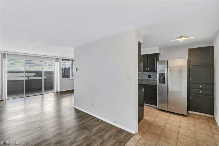 12900 Lake Avenue #1224, Lakewood, OH - Photo 3