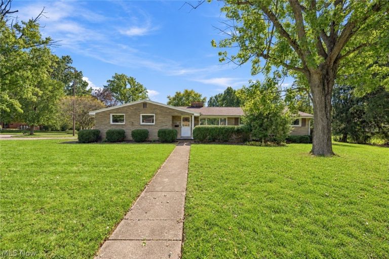 622 Summit Street, North Canton, OH, 44720