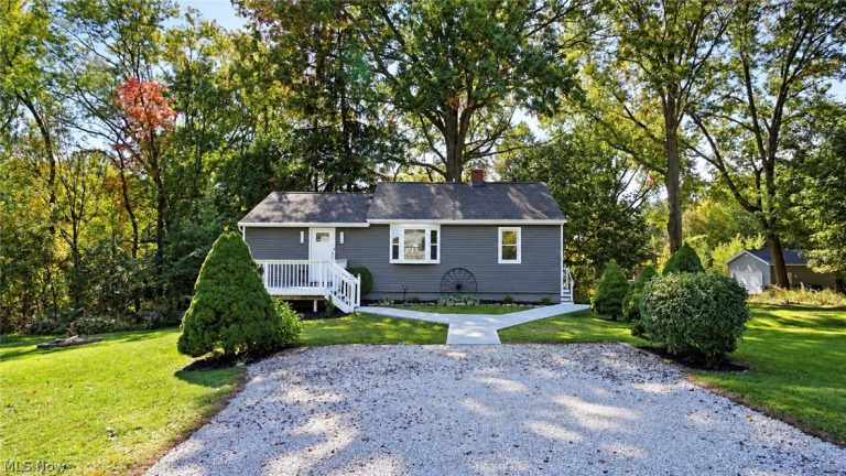 1714 Woods Road, Akron, OH - Photo 2