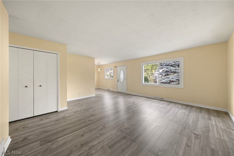 210 Magnolia Avenue, Northfield, OH - Photo 4