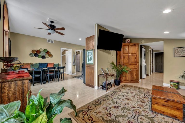 4020 Faircrest Street, Canton, OH - Photo 6