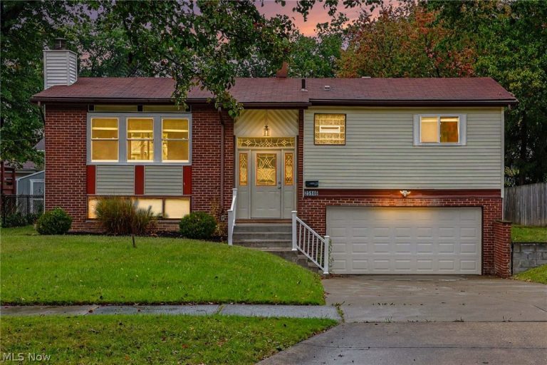 25146 Antler Drive, North Olmsted, OH, 44070