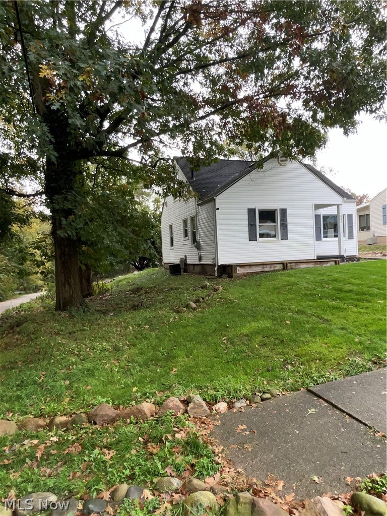 686 Prentiss Avenue, Akron, OH - Photo 4