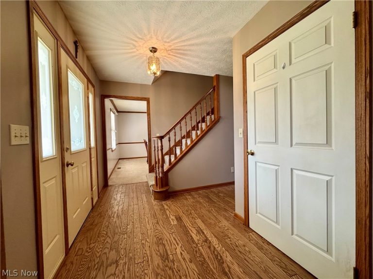 6385 Harbor Drive, Canton, OH - Photo 4