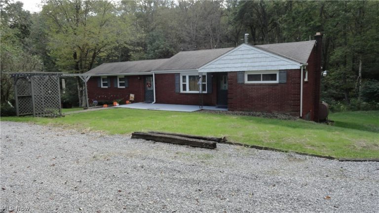 191 Edison Lane, New Cumberland, WV, 26047