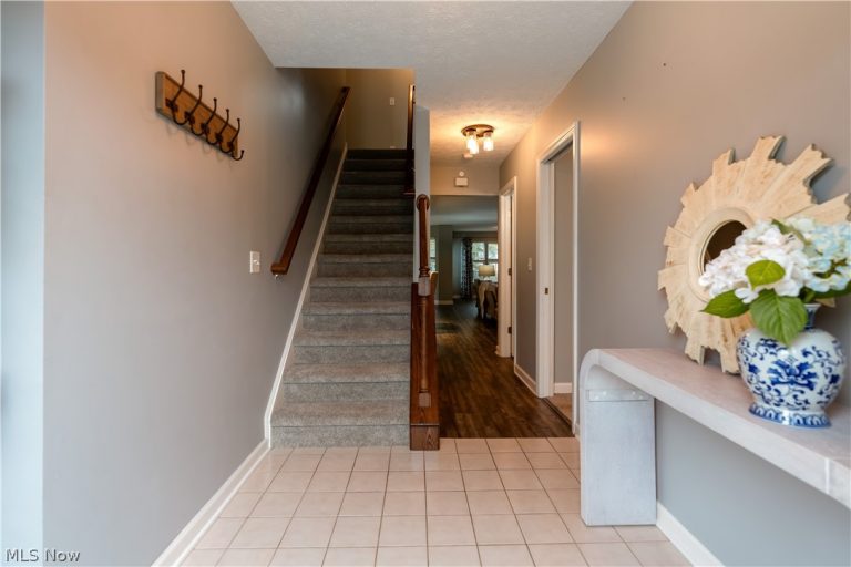 1855 Hamden Lane, Stow, OH - Photo 2