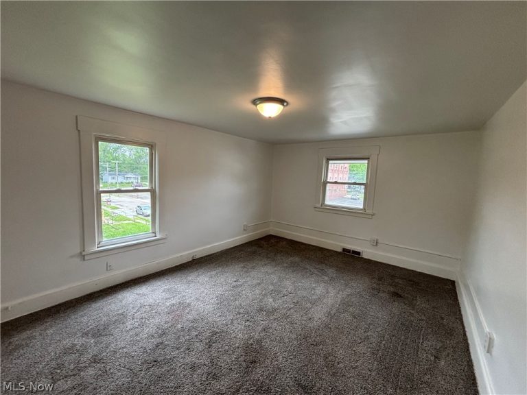 1713 Regal Avenue, Canton, OH - Photo 8