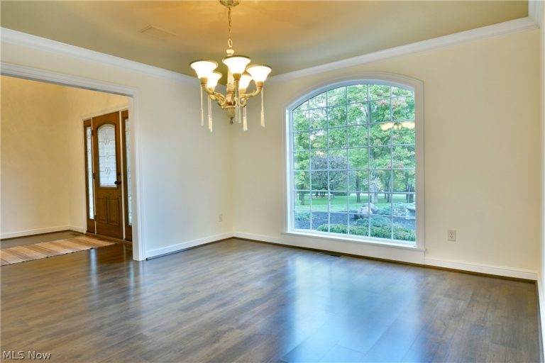 540 Warner Road, Hubbard, OH - Photo 8