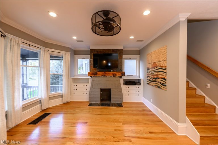 1424 Elmwood Avenue, Lakewood, OH - Photo 3