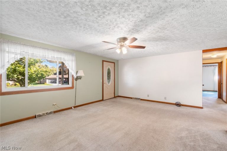3681 Mariwood Avenue, Massillon, OH - Photo 6